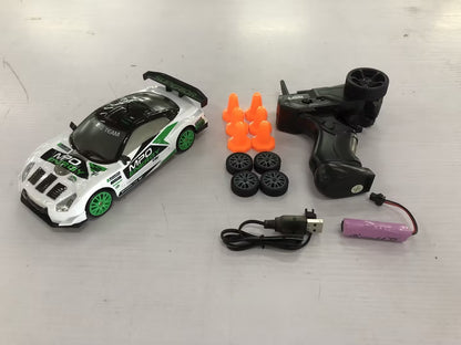 2.4G Drift Rc Car 4WD RC Drift Car Toy Remote Control GTR Model