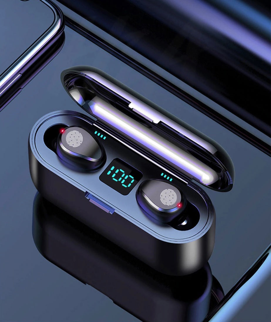 Bluetooth earphone No button control gives the ear an uncomfortable feeling of oppression