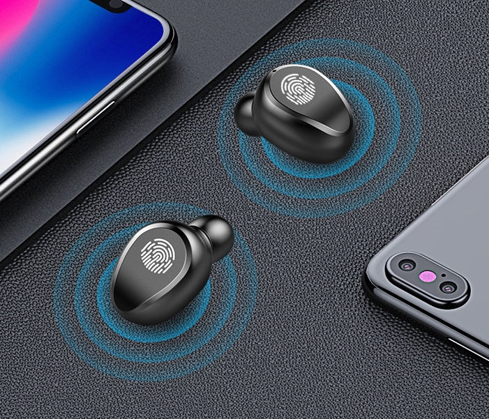 Bluetooth earphone No button control gives the ear an uncomfortable feeling of oppression
